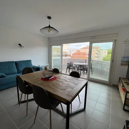 Superbe T3 De 66 M² Centre Avec Parking Et Balcon A 200m De La - Fr-1-374-196