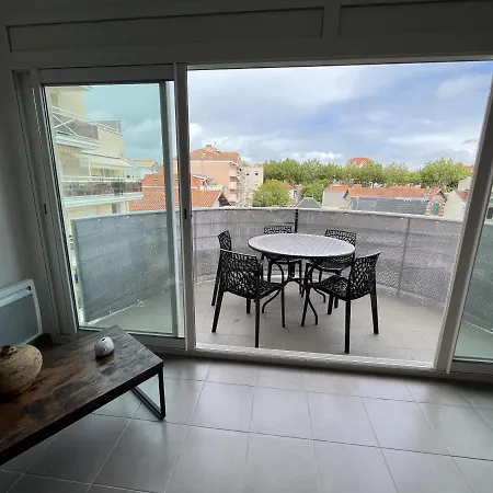 Superbe T3 De 66 M² Centre Avec Parking Et Balcon A 200m De La - Fr-1-374-196 Apartment *