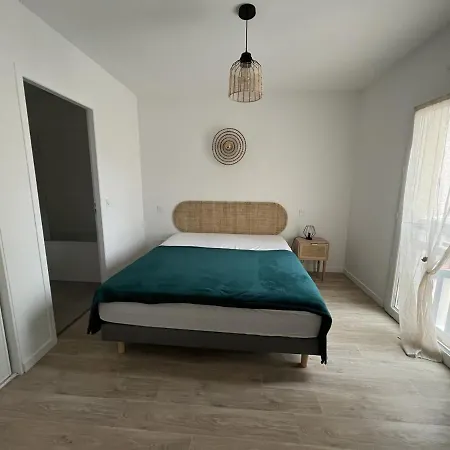Superbe T3 De 66 M² Centre Avec Parking Et Balcon A 200m De La - Fr-1-374-196 Arcachon