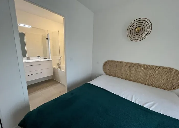 Superbe T3 De 66 M² Centre Avec Parking Et Balcon A 200m De La - Fr-1-374-196 Arcachon